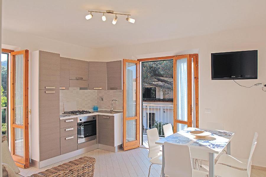 מרינה די קמפו Appartamenti Casa Pineta מראה חיצוני תמונה